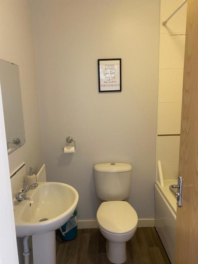 Coventry City Centre Townhouse With Private Parking 빌라 외부 사진